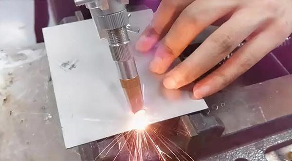 624d02fc27cce.jpg 01.jpg